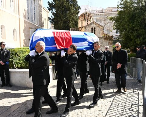 ΑΡΒΕΛΕΡ ΚΗΔΕΙΑ