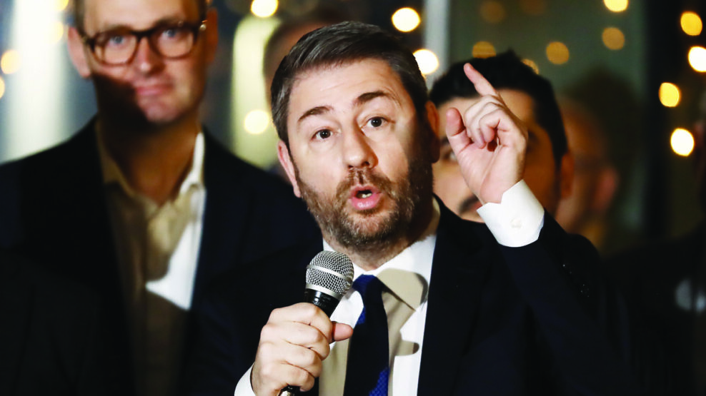 Βολές, τρολάρισμα και απειλές στο ΠΑΣΟΚ για το μαγείρεμα Ανδρουλάκη