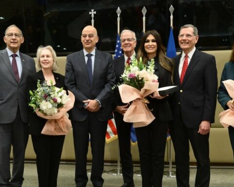 Συνάντηση Δένδια με αντιπροσωπεία του αμερικανικού Κογκρέσου