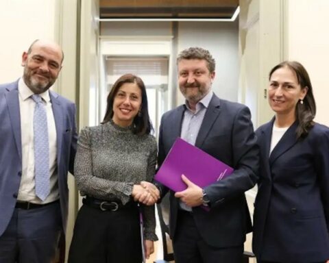 ΕΚΚΟΜΕΔ και Netflix