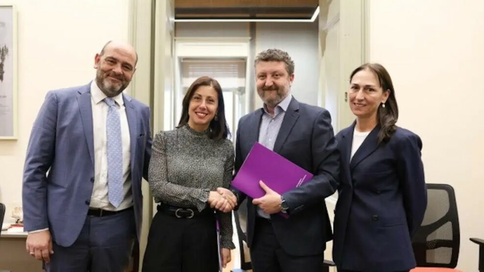 ΕΚΚΟΜΕΔ και Netflix