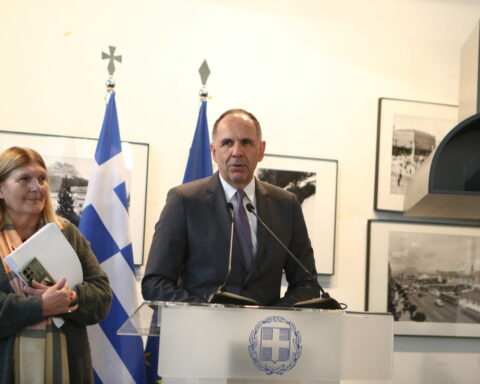 Γεραπετρίτης: Eπιθυμία μας η χώρα και το ΥΠΕΞ