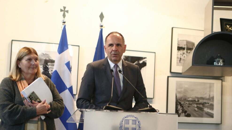 Γεραπετρίτης: Eπιθυμία μας η χώρα και το ΥΠΕΞ