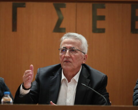 ΠΑΣΟΚ: Αναστέλλει την κομματική ιδιότητα του Γιάννη Παναγόπουλου