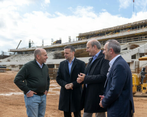 Χατζηδάκης: Οι αναπλάσεις στον Ελαιώνα
