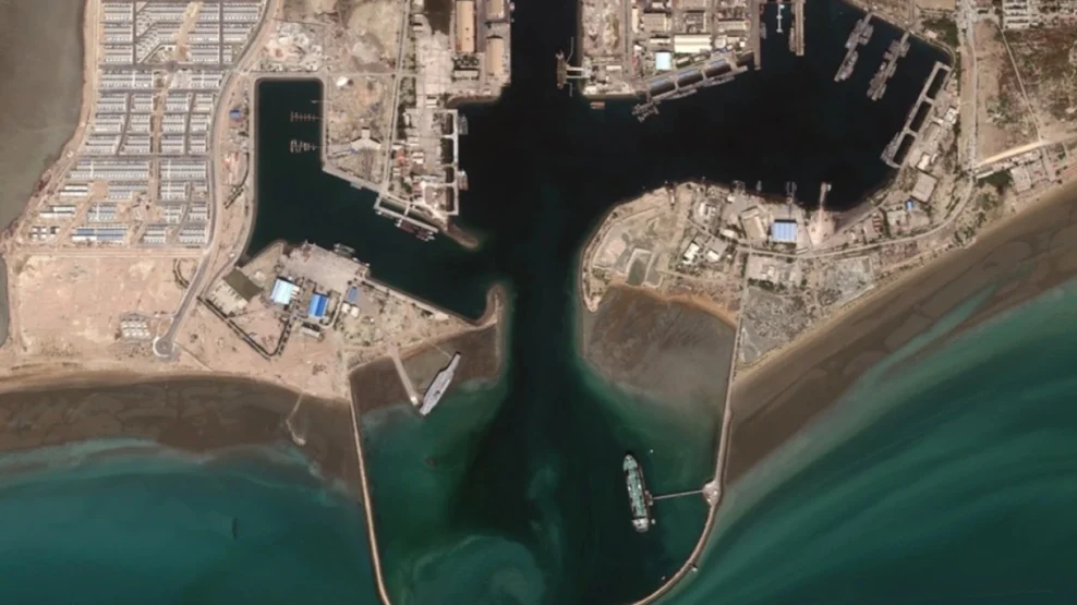 Το Ιράν αποκλείει να ανοίξουν τα Στενά του Ορμούζ