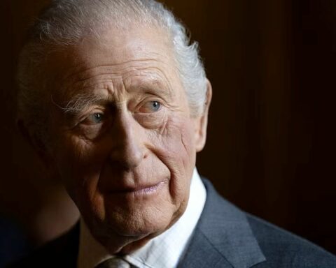 Βασιλικός διακοσμητής