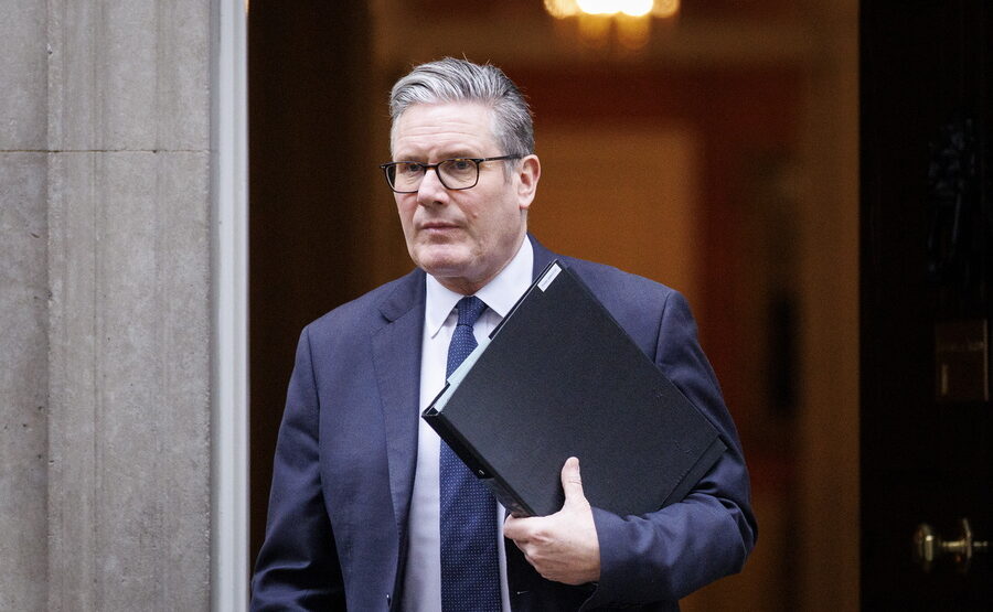 Νέο «όχι» του Στάρμερ σε παραίτηση από τη θέση του πρωθυπουργού