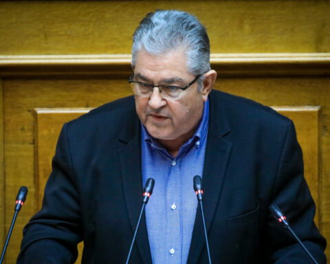 Επίθεση Κουτσούμπα σε Παναγόπουλο