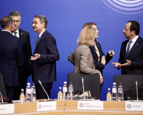 Παρέμβαση Μητσοτάκη για γραφειοκρατία και αγορά ενέργειας