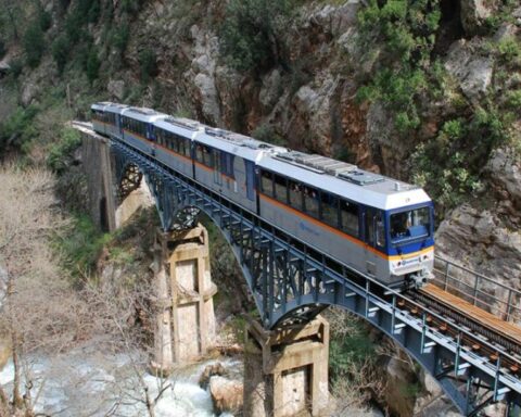 Ακινητοποιήθηκε αμαξοστοιχία του Οδοντωτού στα Καλάβρυτα