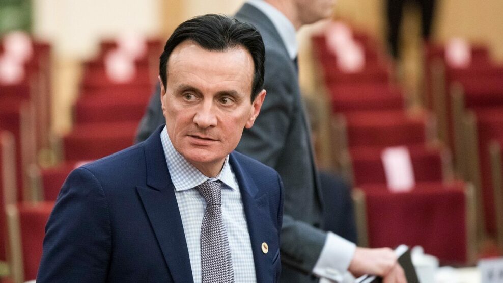 Ο άνθρωπος των 168 εκατομμυρίων λιρών