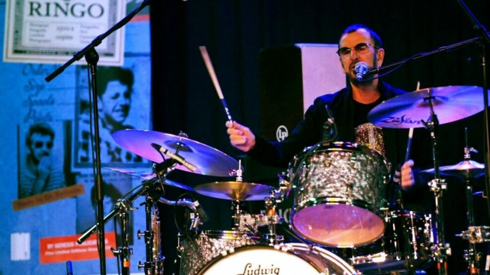 Kιθάρα του Κερτ Κομπέιν και το ντράμσετ του Ρίνγκο Σταρ