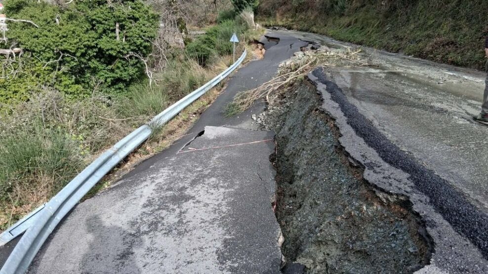 Εκκενώθηκαν δύο οικισμοί στον Ταΰγετο