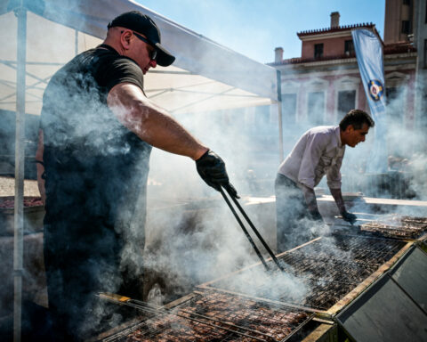 Πότε πέφτει φέτος η Τσικνοπέμπτη