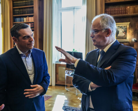 Συνάντηση Τασούλα με Τσίπρα