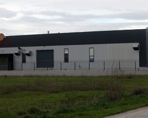 Τρίκαλα: Προσωρινή διακοπή λειτουργίας στο εργοστάσιο