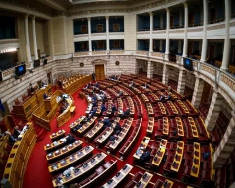 Βουλή: Συλλογικές Συμβάσεις Εργασίας