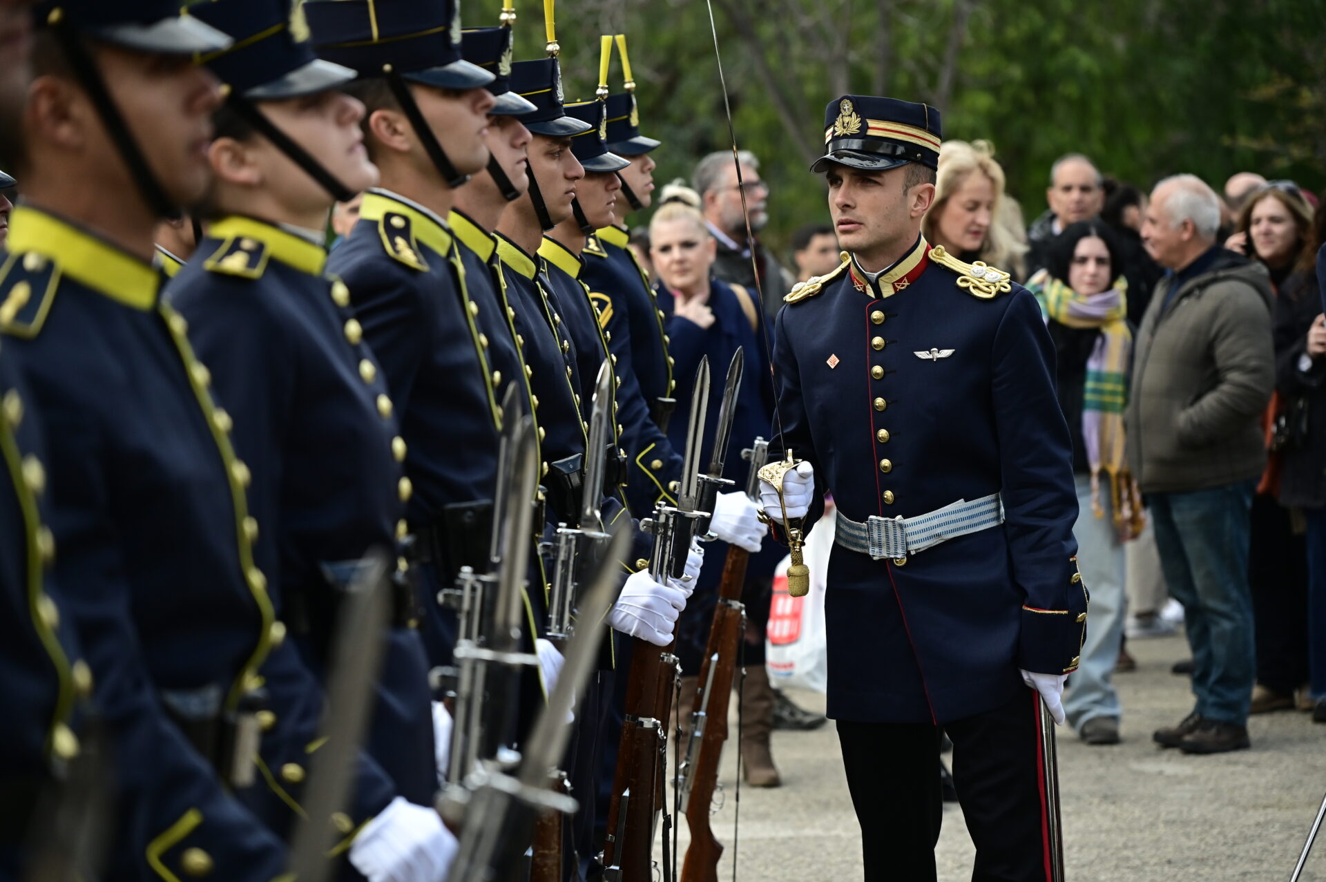Live η στρατιωτική παρέλαση της 25ης Μαρτίου στο Σύνταγμα - Δείτε εικόνες και βίντεο