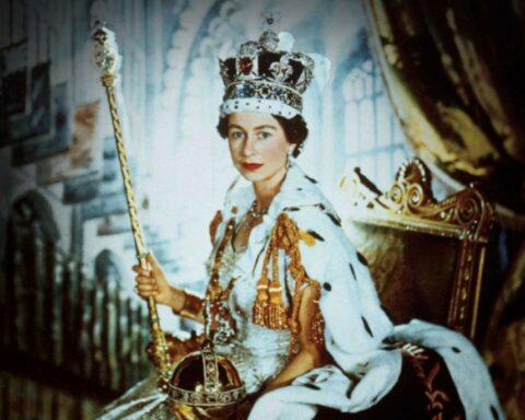 Η μόδα του στέμματος