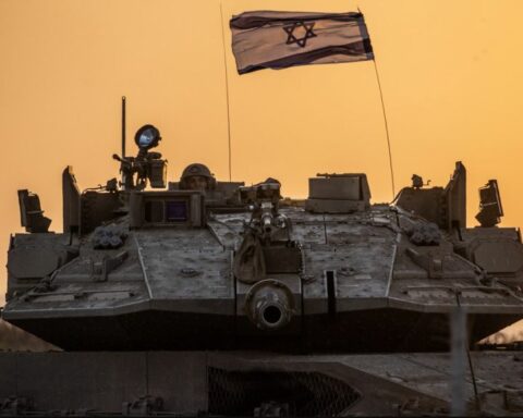 Το Ισραήλ έτοιμο να συνεχίσει τον πόλεμο με το Ιράν