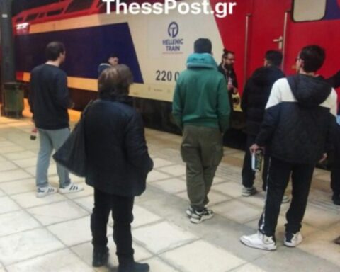 Ακινητοποιήθηκε αμαξοστοιχία