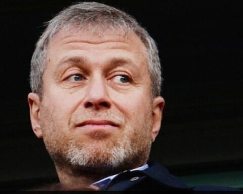 Αμπράμοβτς: «Τα 2,5 δις από την πώληση της Τσέλσι είναι δικά μου»