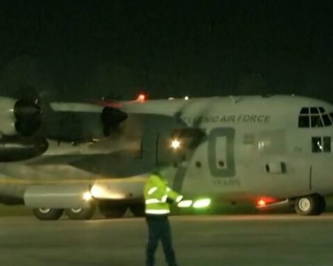 Προσγειώθηκε στην Ελευσίνα το C-130