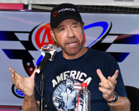 Σε νοσοκομείο της Χαβάης ο Τσακ Νόρις