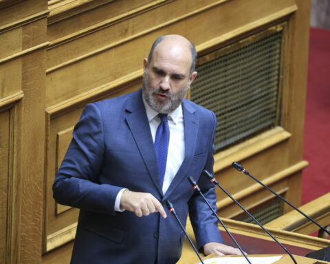 Η πατρίδα θωρακίζεται