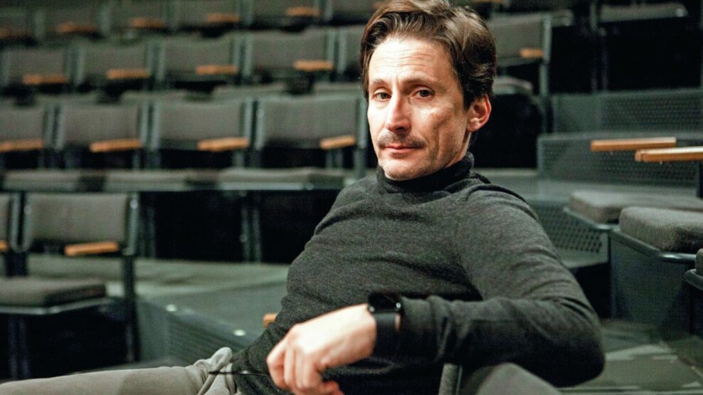 Δημήτρης Τάρλοου: «Το κοινό χειραγωγείται και φτιάχνει τα sold out»