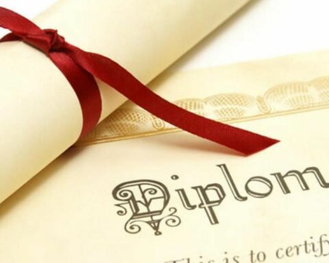 πλαστά πτυχία