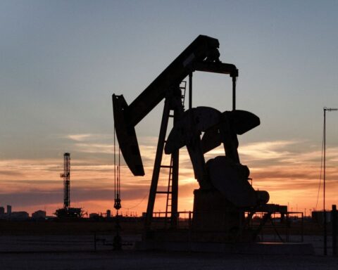 Ο ΔΟΕ πρότεινε την αποδέσμευση 400 εκατομμυρίων βαρελιών πετρελαίου