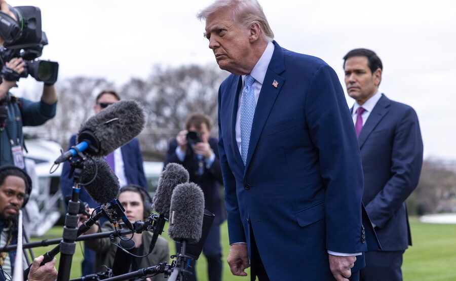 Ο Τραμπ αποκλείει την κατάπαυση του πυρός στο Ιράν