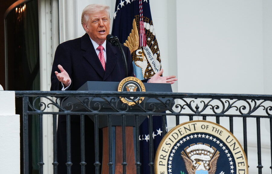 Τραμπ σε Ιράν