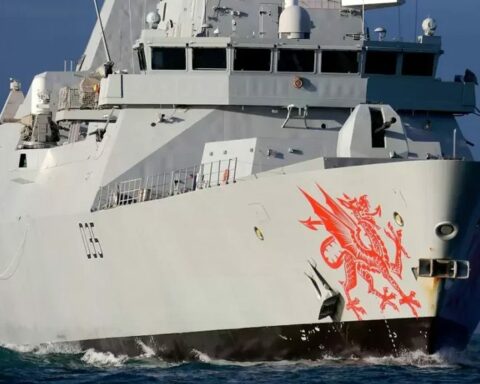 Το βρετανικό αντιτορπιλικό Dragon απέπλευσε για Κύπρο