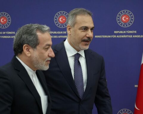 Γκρίνια Φιντάν στον Αραγτσί