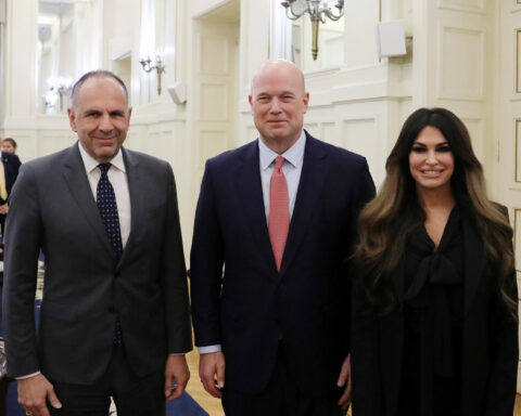 Συνάντηση Γεραπετρίτη με τον μόνιμο αντιπρόσωπο των ΗΠΑ στο NATO