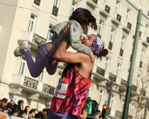 Ημιμαραθώνιος