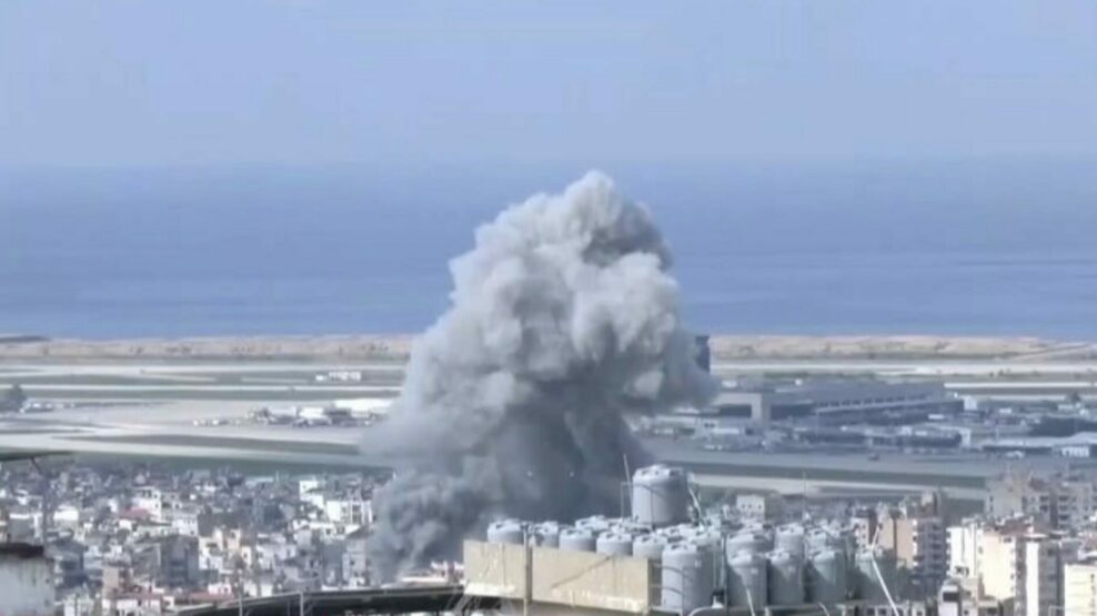 Μέση Ανατολή: Οι IDF έπληξαν οκτώ κομβικά στρατηγεία του Ιράν - Μπλακ αόυτ στο Ιράκ - Αναφορές για εκρήξεις στο αεροδρόμιο της Βαγδάτης