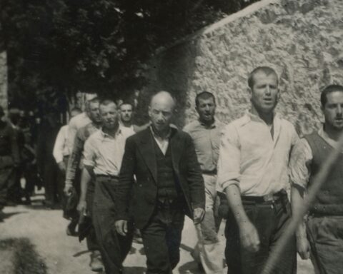 Κακλαμάνης για φωτογραφίες Καισαριανής