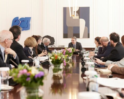 Ανώτατη Σχολή Παραστατικών Τεχνών: