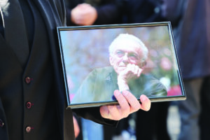 Το «τελευταίο αντίο» στον Γιώργο Πανουσόπουλο