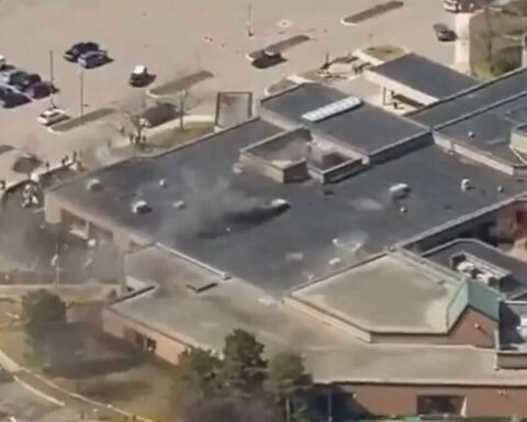 Πυροβολισμοί σε συναγωγή στο Μίσιγκαν