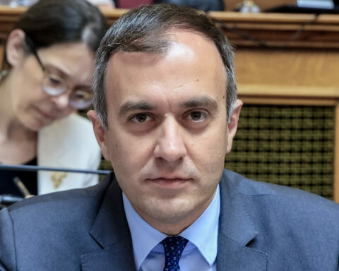 Χατζηβασιλείου στα Παραπολιτικά 90,1