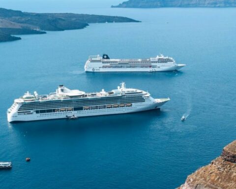 Πολεµικοί τριγµοί στον τουρισµό