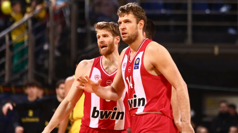 Ολυμπιακός: Οριστικά εκτός Βεζένκοφ και Γουόκαπ