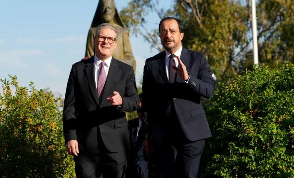 Πιέσεις Χριστοδουλίδη στην κυβέρνηση Στάρµερ