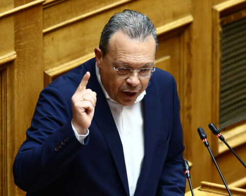 ΦΑΜΕΛΛΟΣ ΒΟΥΛΗ