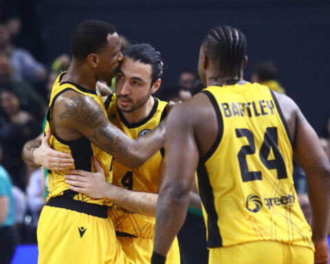 ΑΕΚ - Μπανταλόνα 72-67